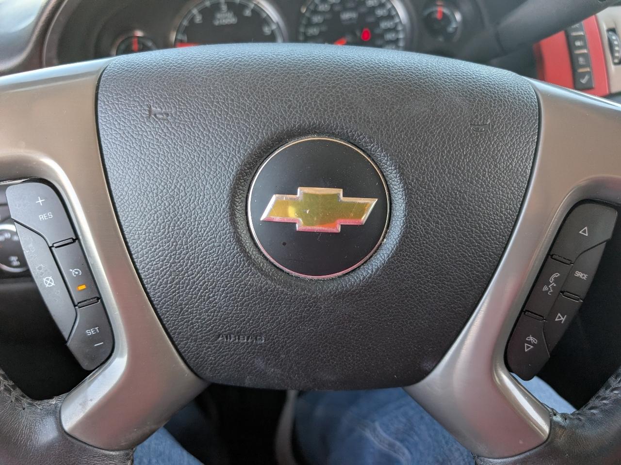 Chevrolet Avalanche LT 4WD 2012