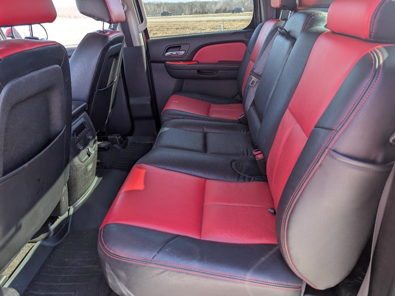 Chevrolet Avalanche LT 4WD 2012