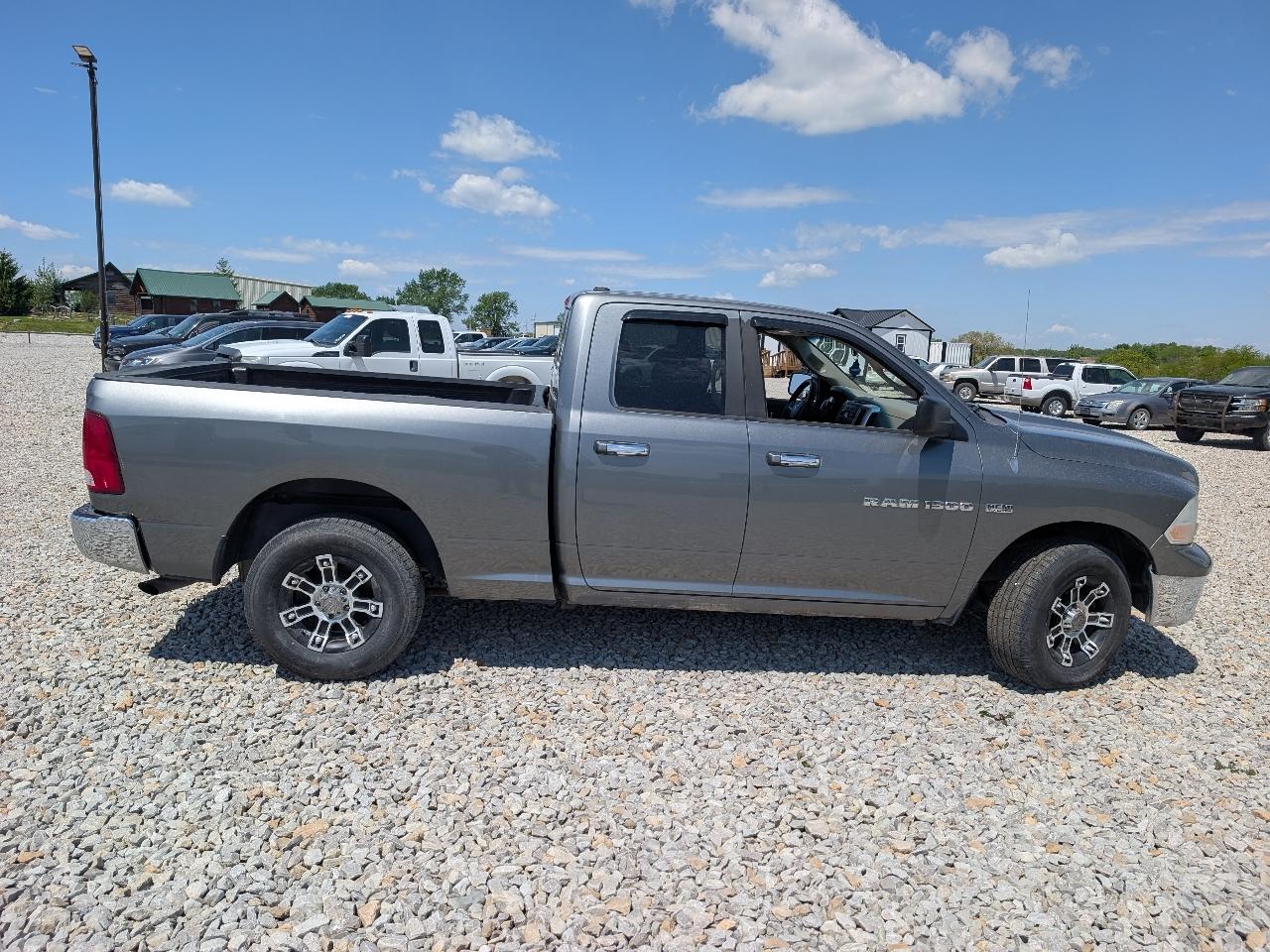 RAM 1500 4WD Crew Cab 149" SLT 2011
