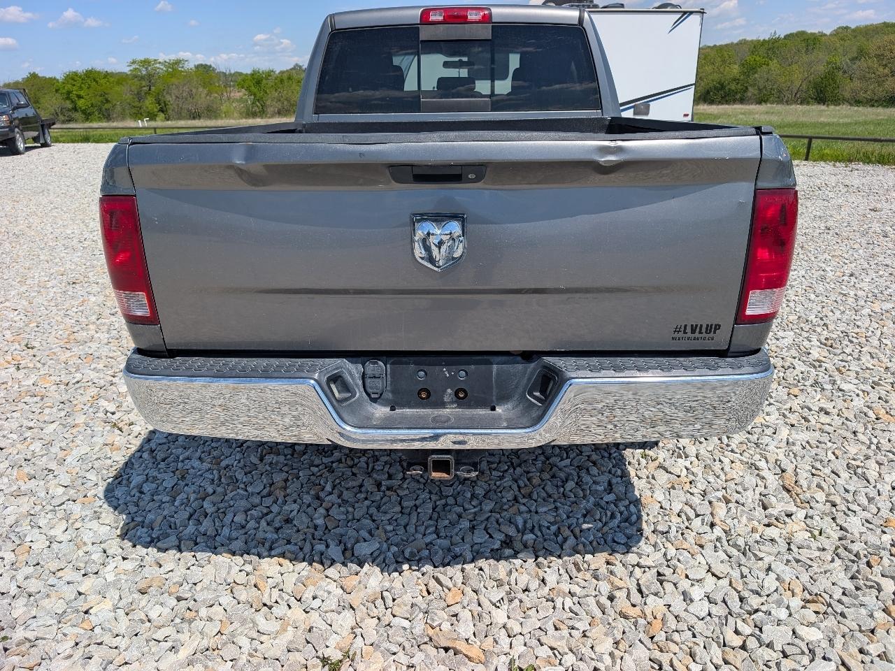 RAM 1500 4WD Crew Cab 149" SLT 2011