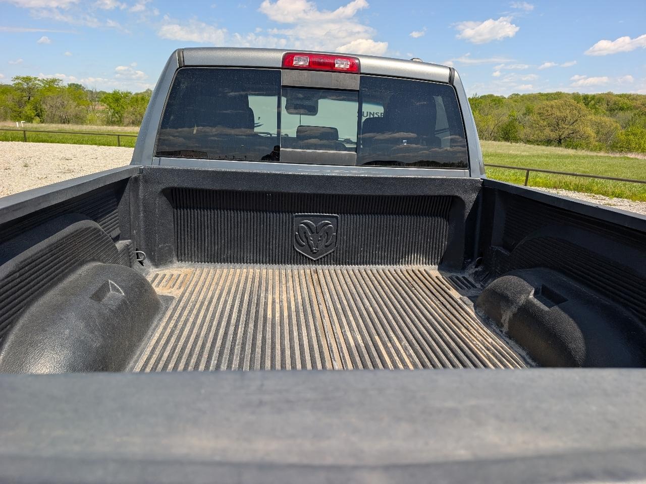 RAM 1500 4WD Crew Cab 149" SLT 2011