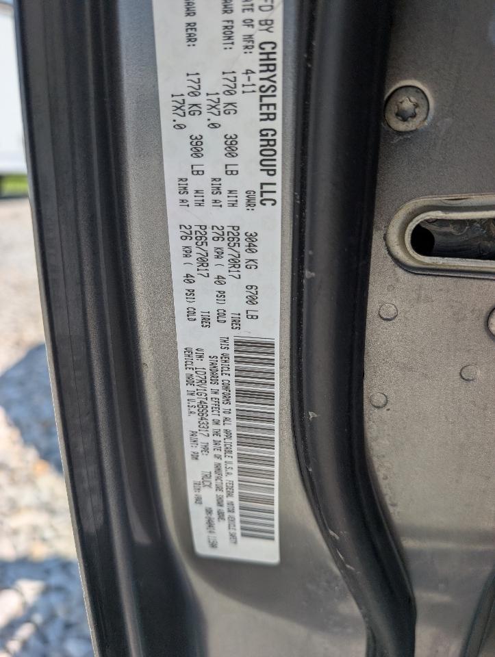RAM 1500 4WD Crew Cab 149" SLT 2011