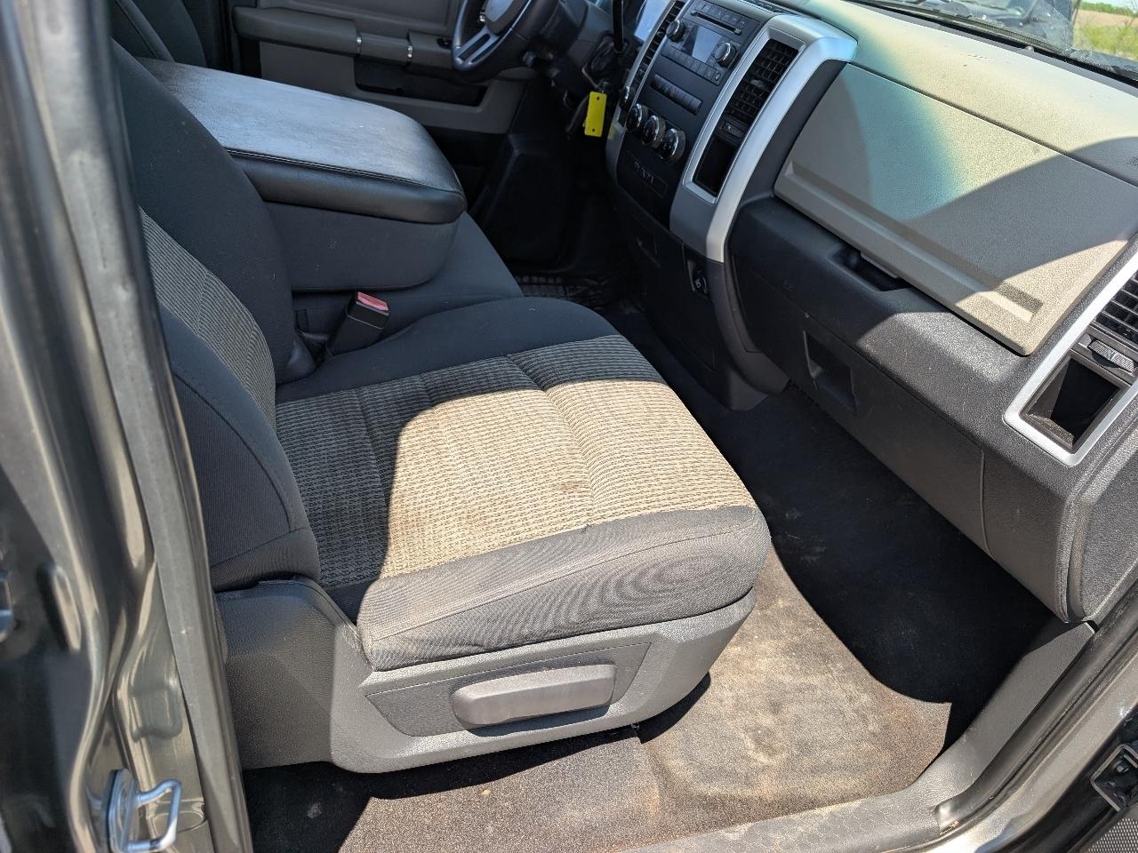 RAM 1500 4WD Crew Cab 149" SLT 2011