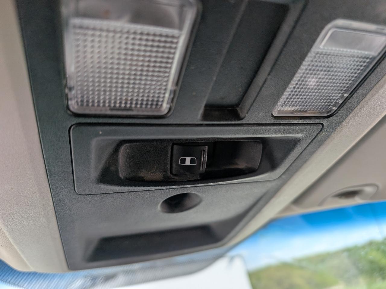 RAM 1500 4WD Crew Cab 149" SLT 2011