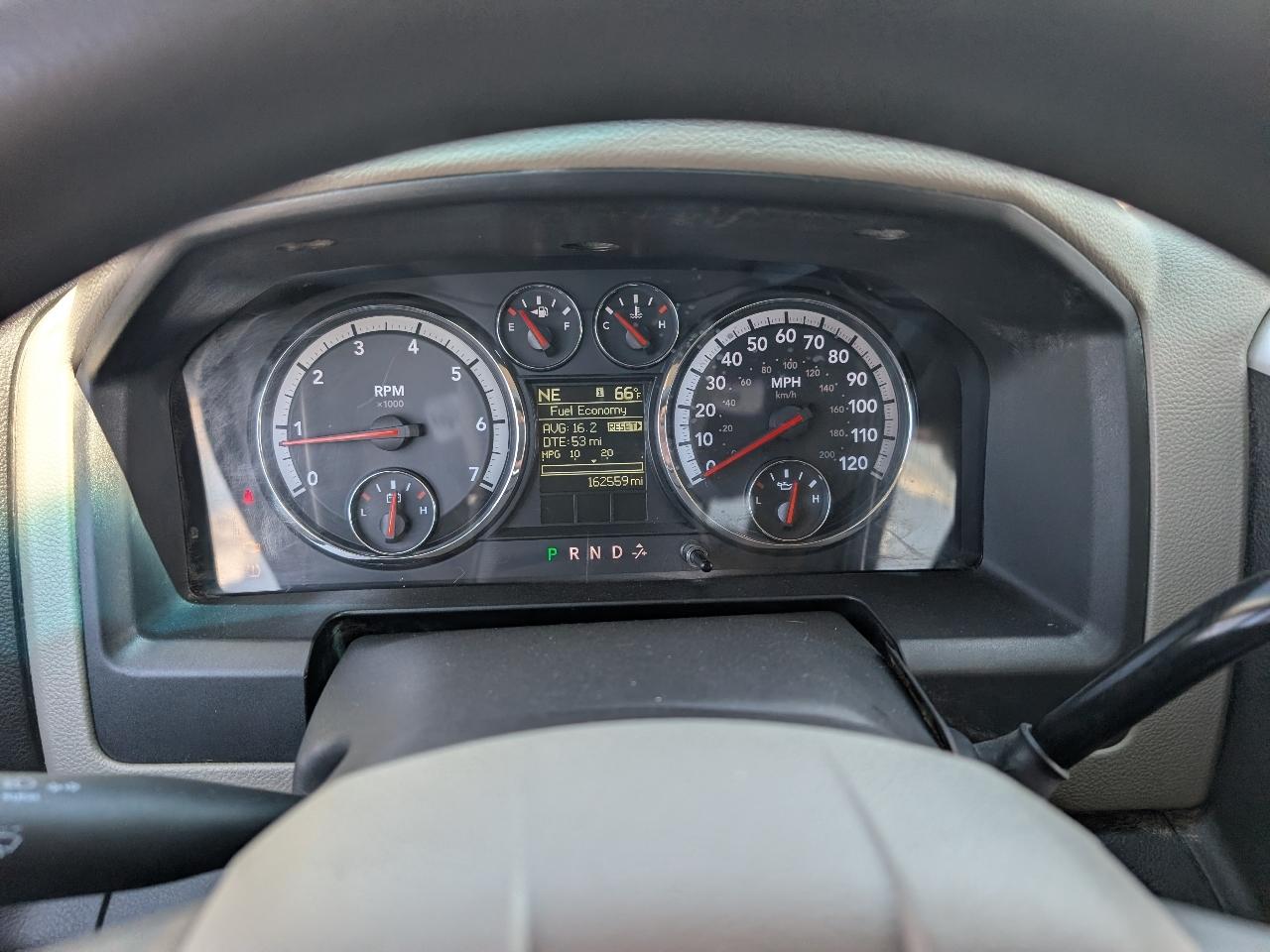 RAM 1500 4WD Crew Cab 149" SLT 2011