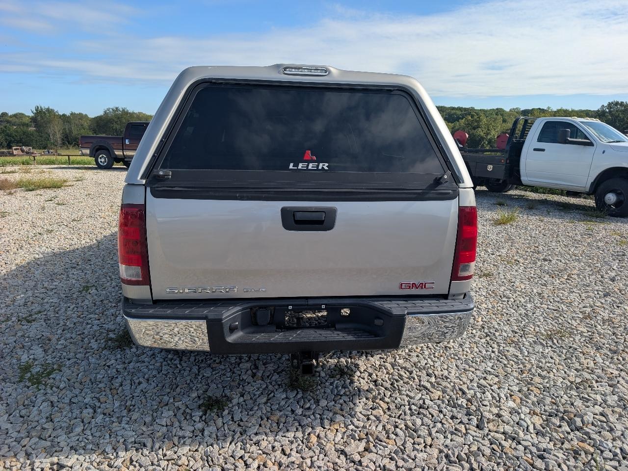 GMC Sierra 1500 4WD Crew Cab 147" SLT 2009