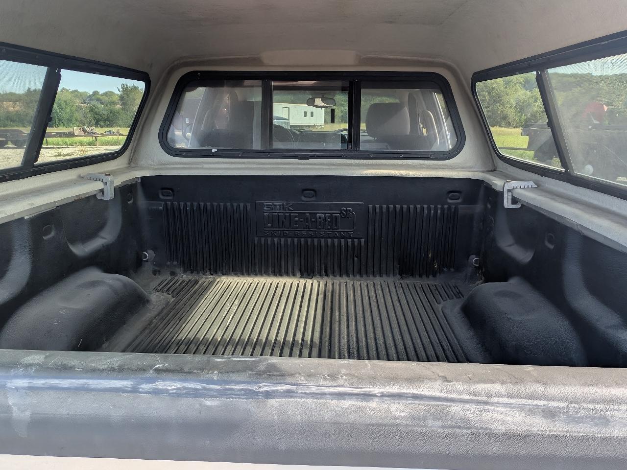 GMC Sierra 1500 4WD Crew Cab 147" SLT 2009