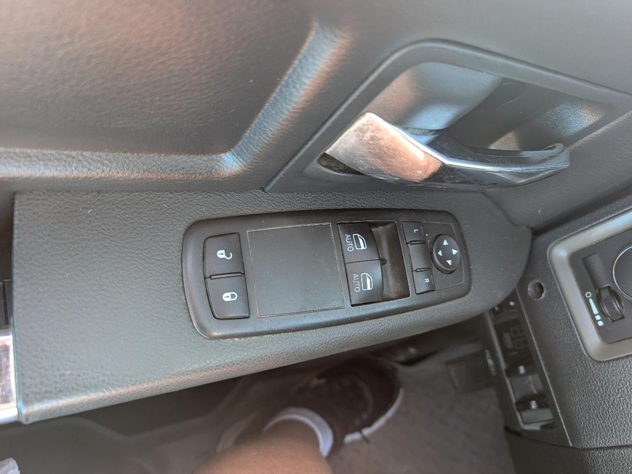 Dodge Ram 3500 Regular Cab 4WD DRW 2012