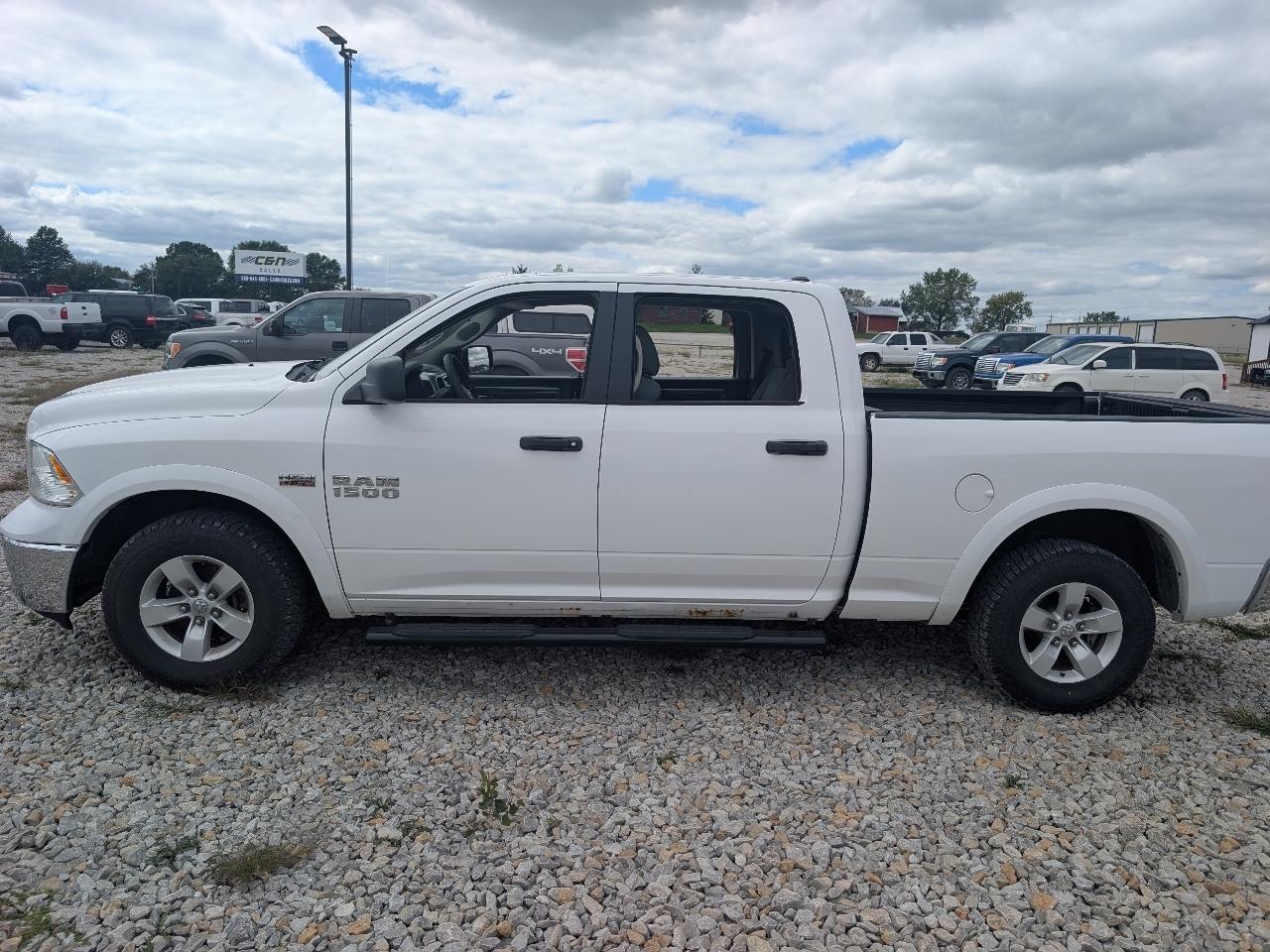 RAM 1500 4WD Crew Cab 140.5" Outdoorsman 2017