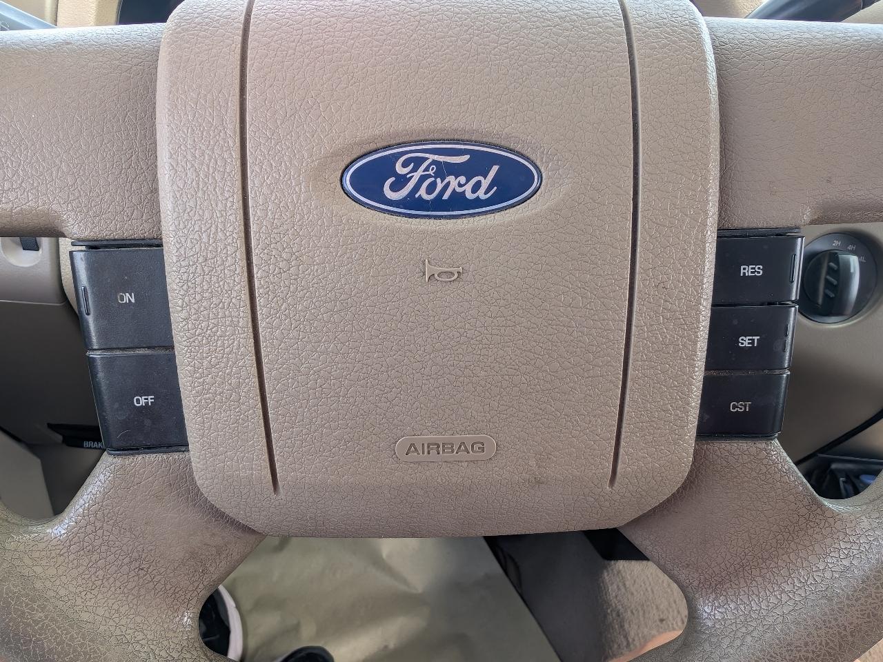 Ford F-150 4WD SuperCab 163" Lariat w/HD Payload Pkg 2006