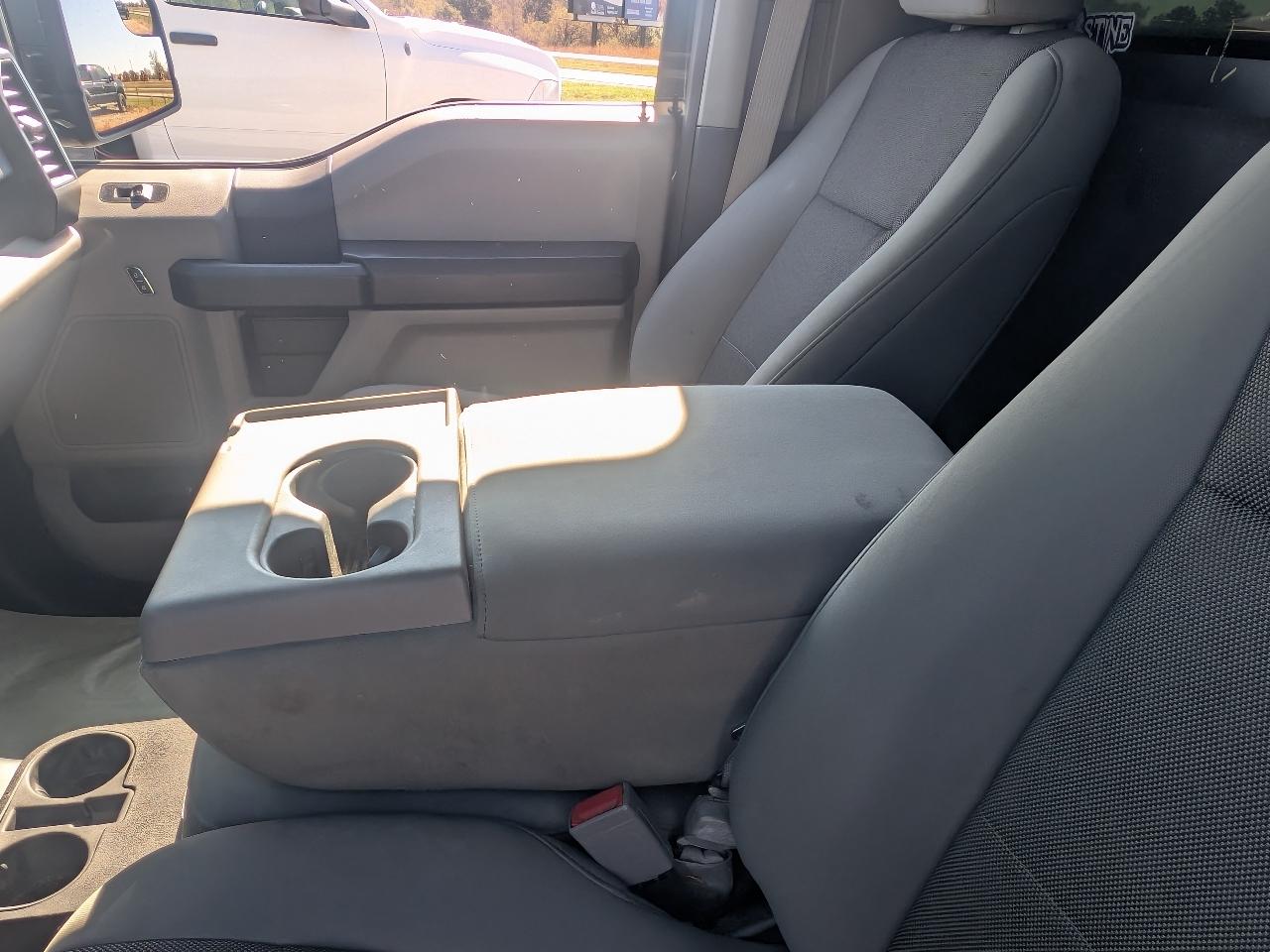 Ford F-150 4WD Reg Cab 145" XLT 2020