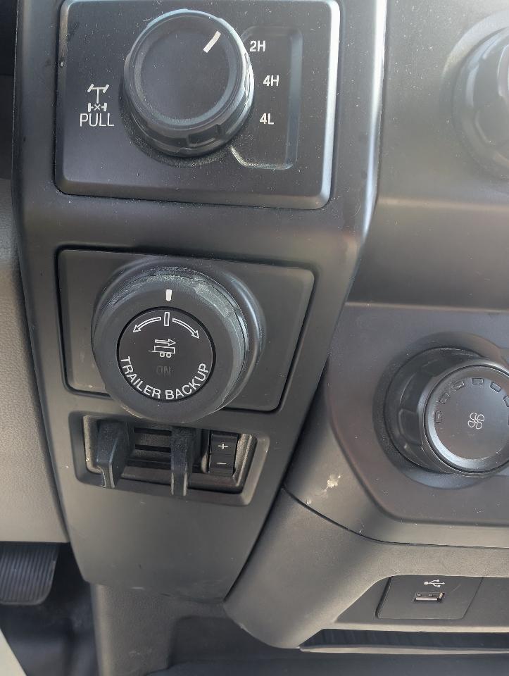 Ford F-150 4WD Reg Cab 145" XLT 2020