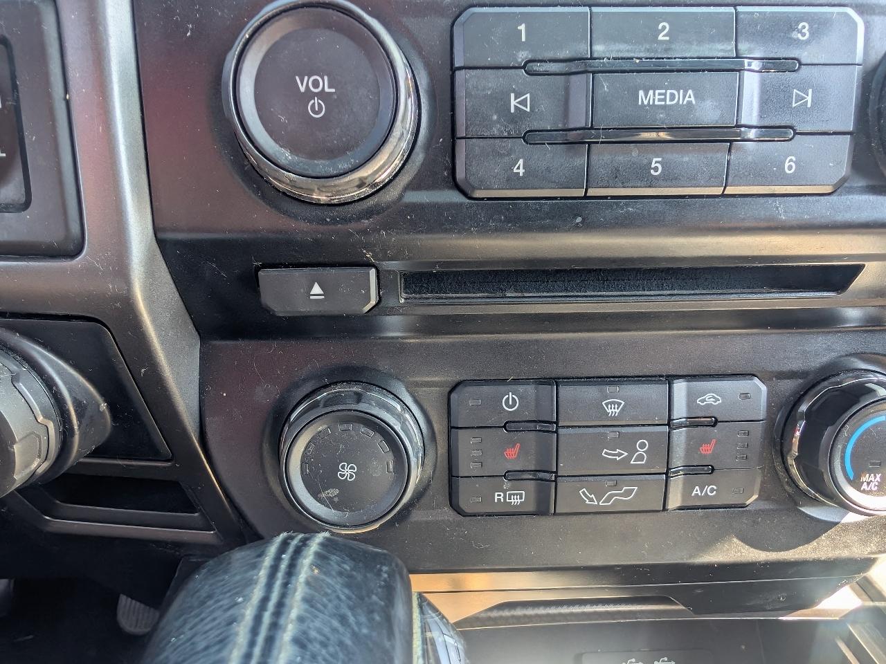 Ford F-150 4WD SuperCrew 145" XLT 2016