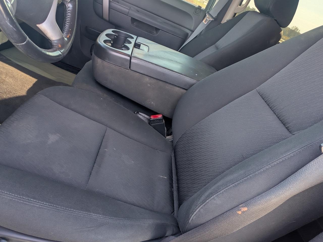Chevrolet Silverado 1500 4WD Crew Cab 143.5" LT w/1LT 2010