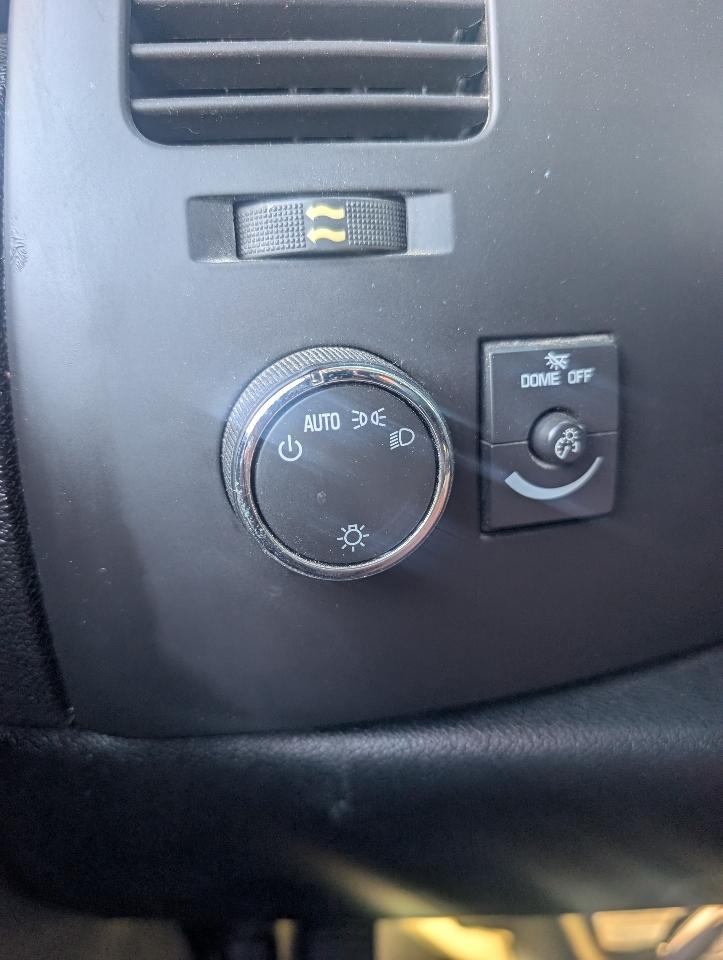 Chevrolet Silverado 1500 4WD Crew Cab 143.5" LT w/1LT 2010