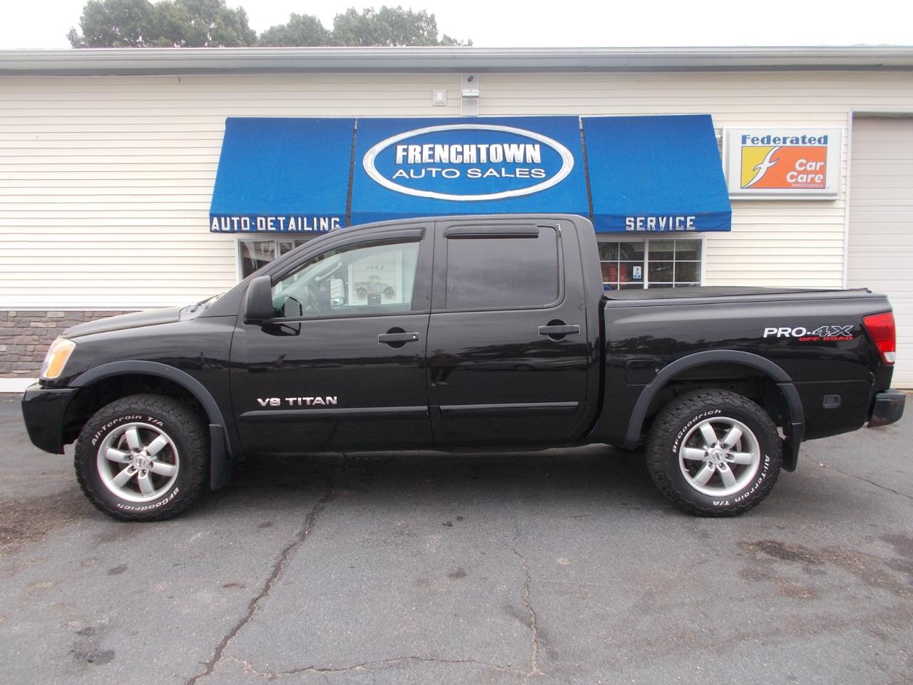 Used 2009 Nissan Titan XE Crew Cab 4WD SWB for Sale in North Kingstown