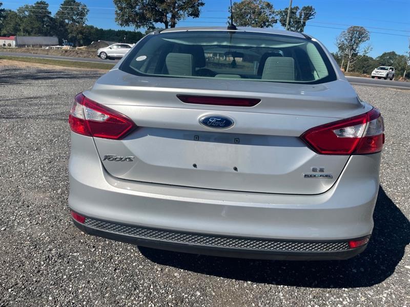 Ford Focus SE Sedan 2013