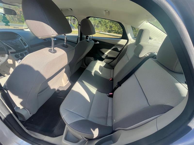 Ford Focus SE Sedan 2013