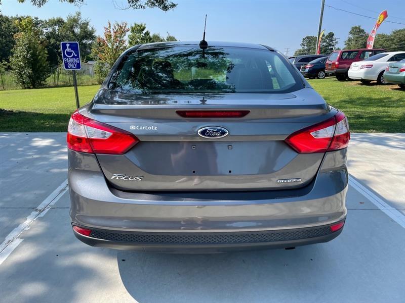 Ford Focus S Sedan 2014