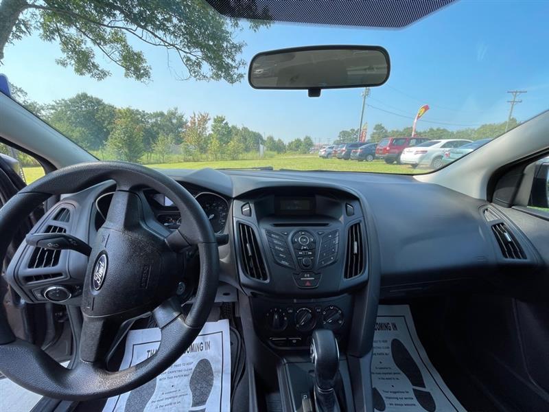 Ford Focus S Sedan 2014