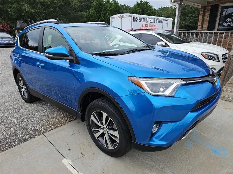 Toyota RAV4 XLE FWD 2016