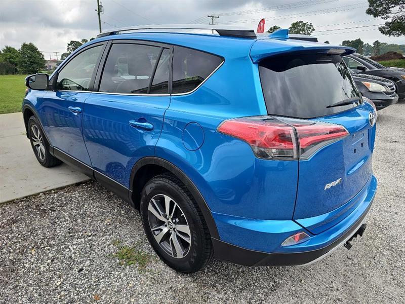 Toyota RAV4 XLE FWD 2016