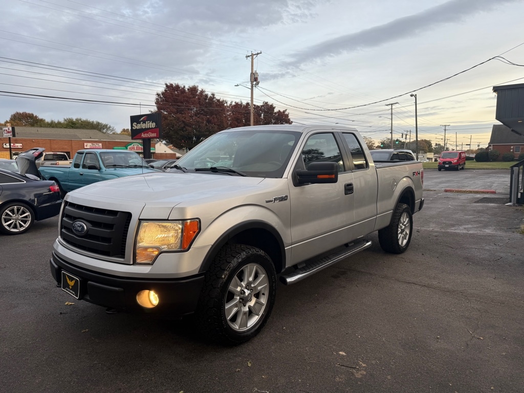 Ford F-150 FX4 SuperCab 6.5-ft. Bed 4WD 2010 Ford F-150 FX4 SuperCab 6.5-ft. Bed 4WD 2010