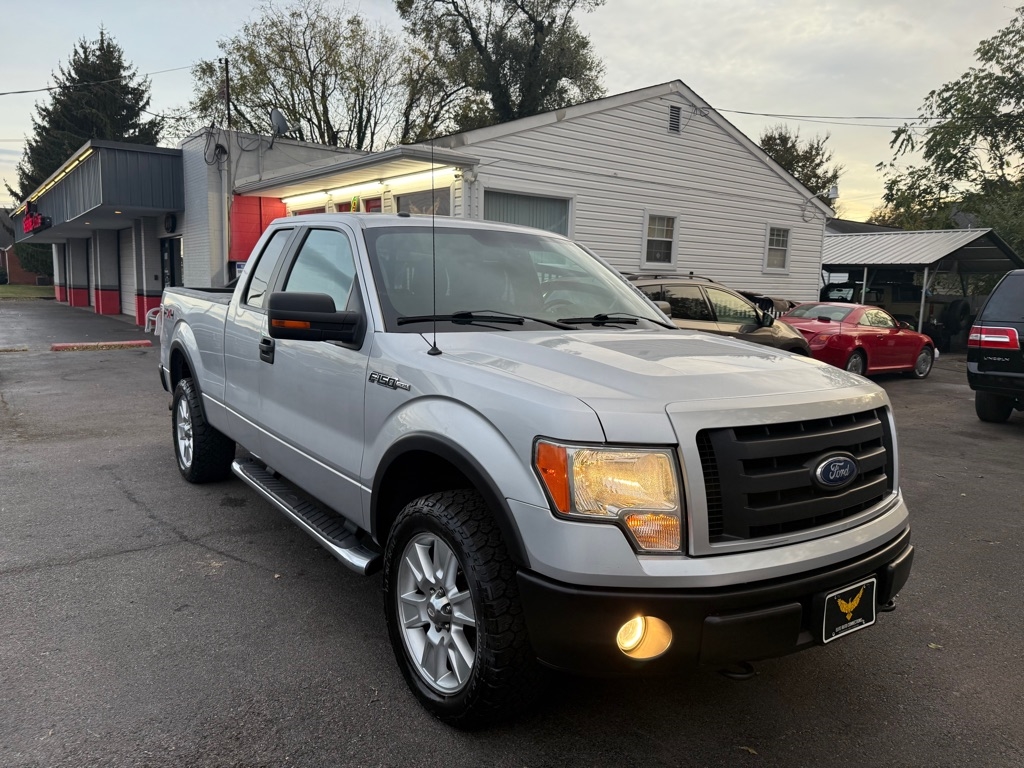 Ford F-150 FX4 SuperCab 6.5-ft. Bed 4WD 2010 Ford F-150 FX4 SuperCab 6.5-ft. Bed 4WD 2010