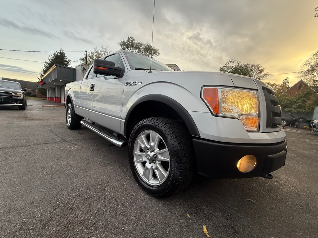 Ford F-150 FX4 SuperCab 6.5-ft. Bed 4WD 2010 Ford F-150 FX4 SuperCab 6.5-ft. Bed 4WD 2010