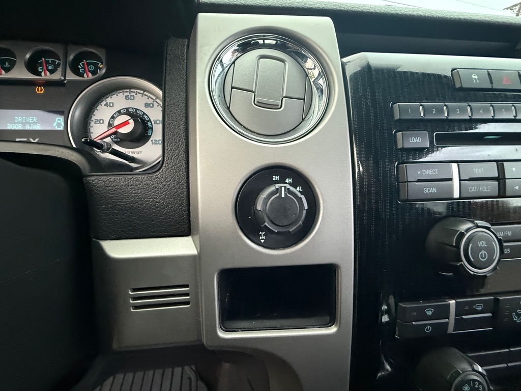 Ford F-150 FX4 SuperCab 6.5-ft. Bed 4WD 2010 Ford F-150 FX4 SuperCab 6.5-ft. Bed 4WD 2010