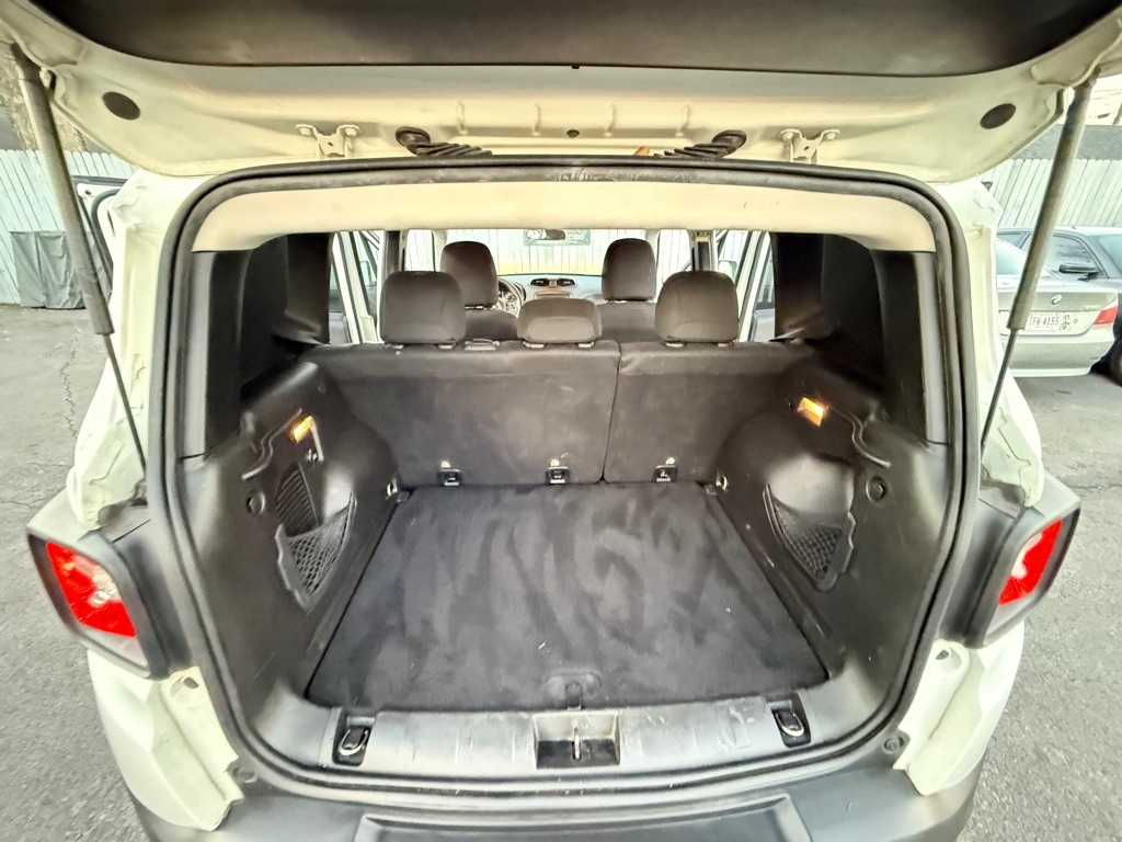 Jeep Renegade Latitude FWD 2016