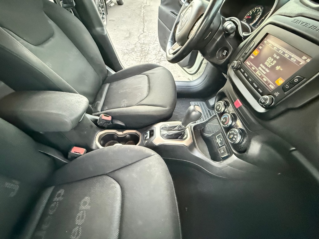 Jeep Renegade Latitude FWD 2016