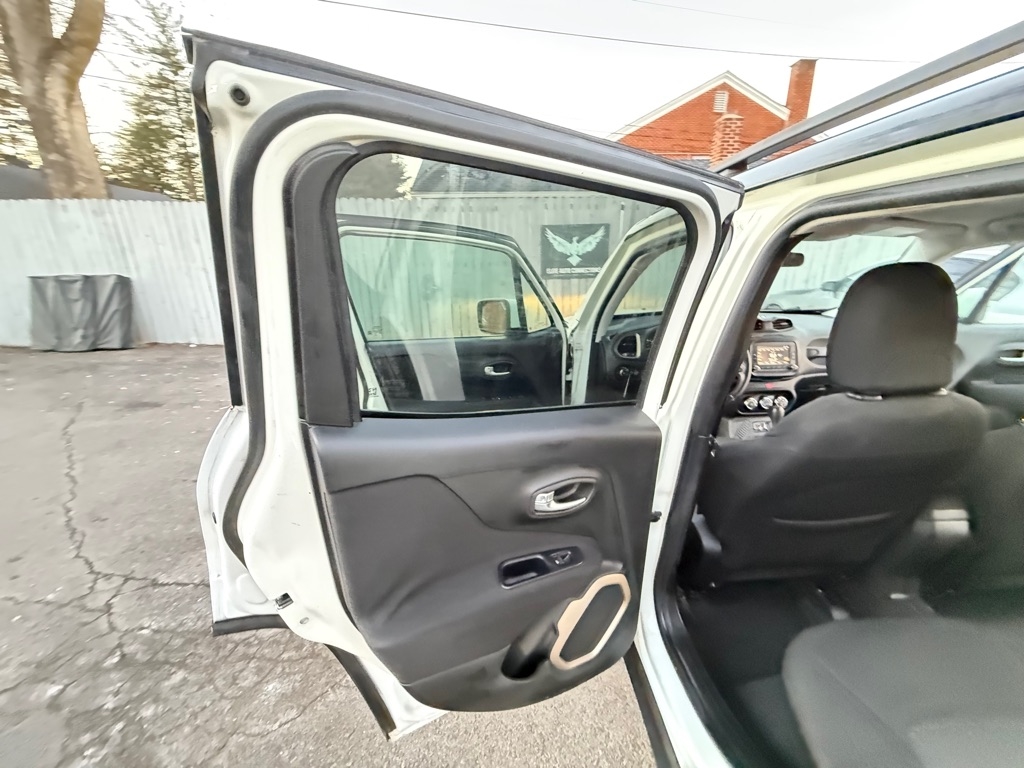 Jeep Renegade Latitude FWD 2016