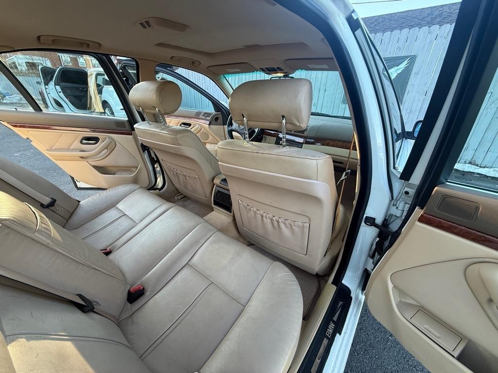 BMW 5-Series 525i 2002