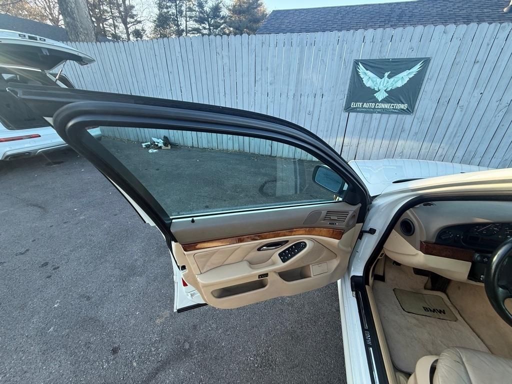 BMW 5-Series 525i 2002