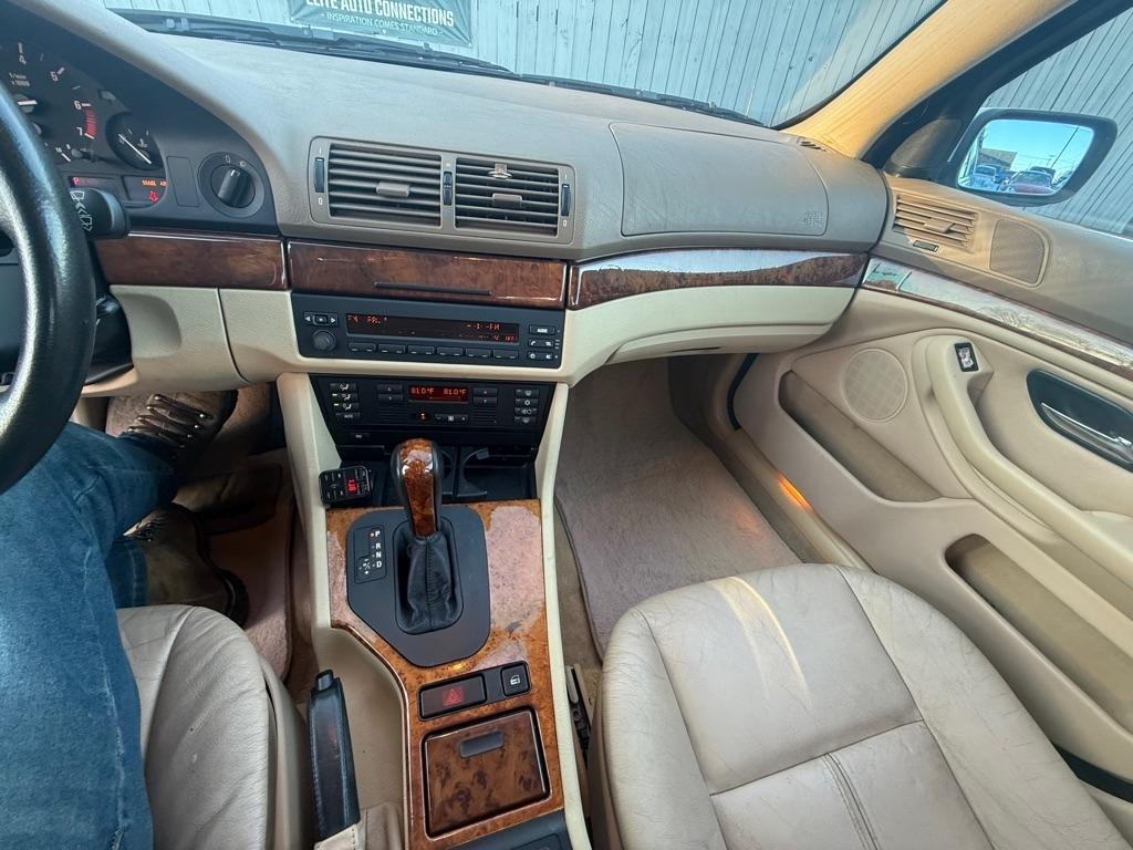 BMW 5-Series 525i 2002