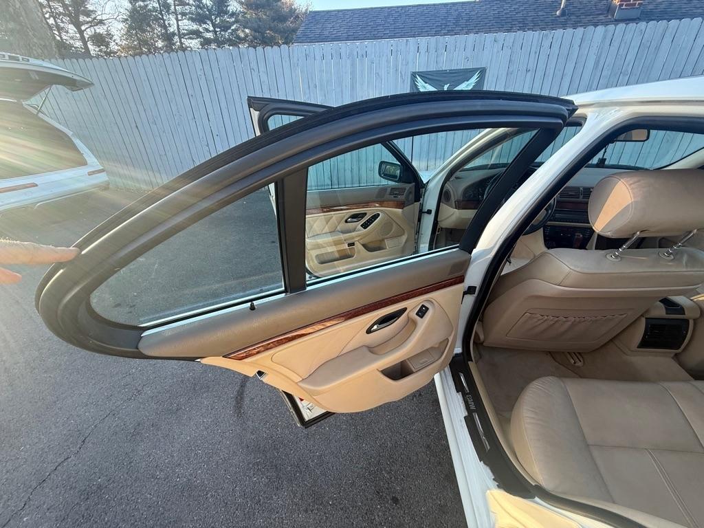 BMW 5-Series 525i 2002