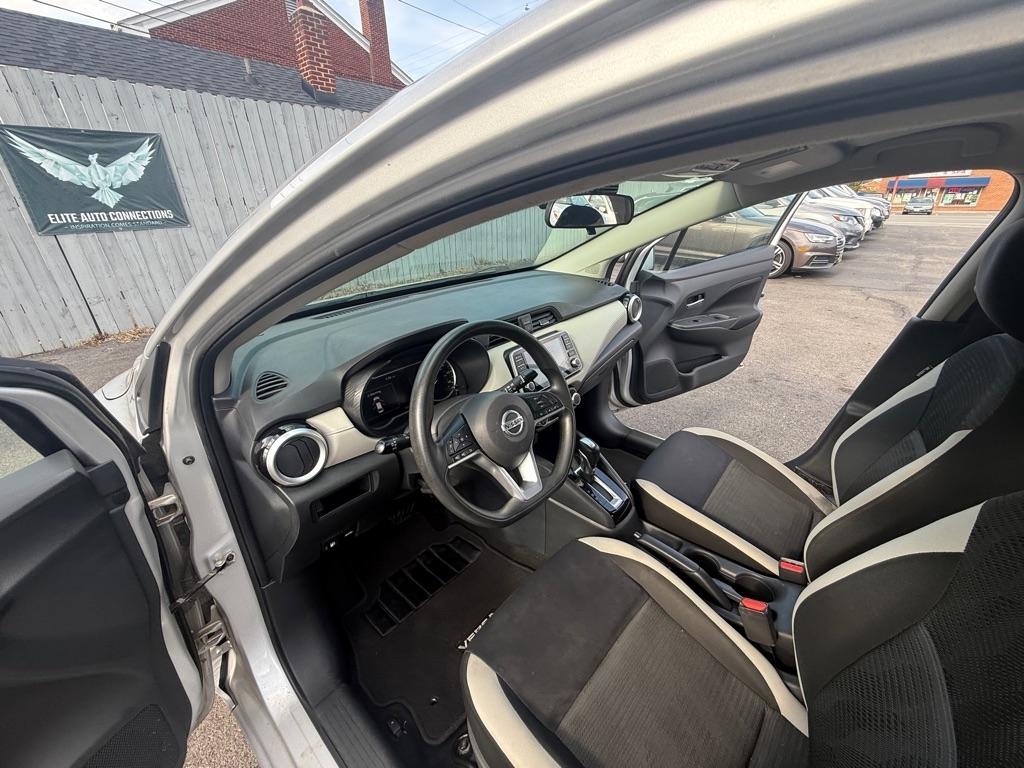 Nissan Versa SV 2021
