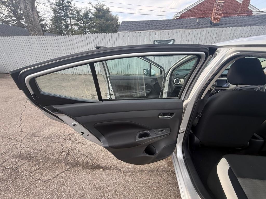 Nissan Versa SV 2021