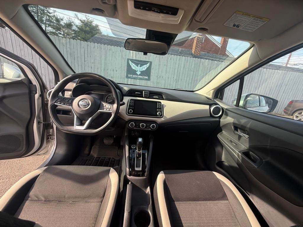 Nissan Versa SV 2021