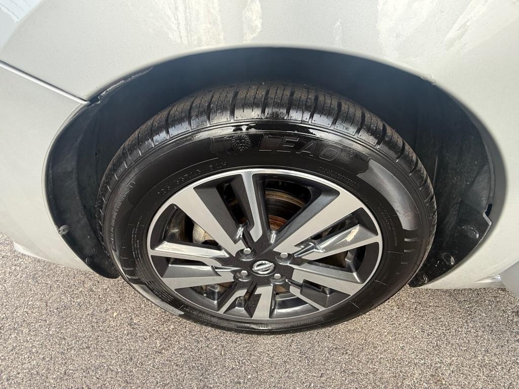 Nissan Versa SV 2021