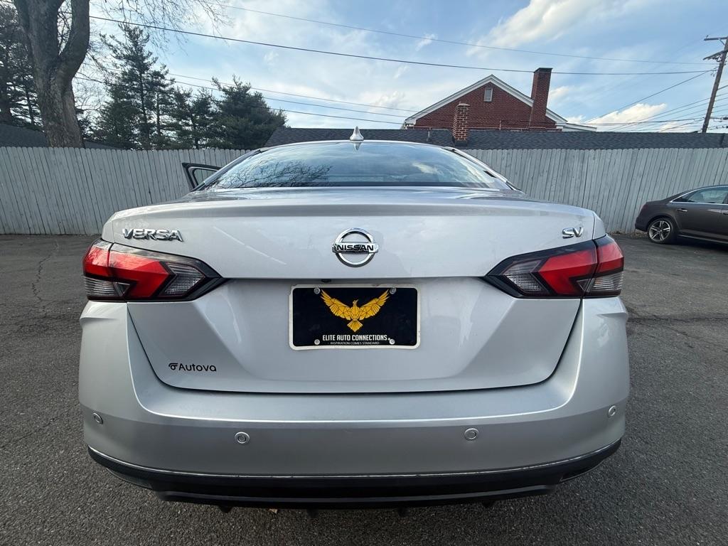 Nissan Versa SV 2021