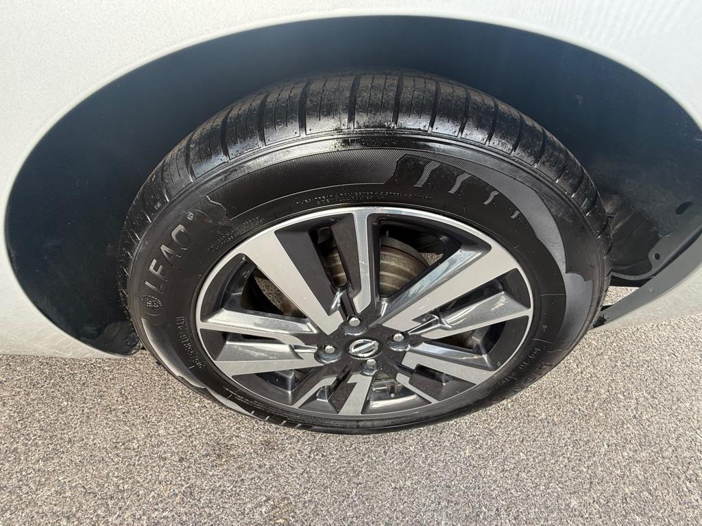 Nissan Versa SV 2021