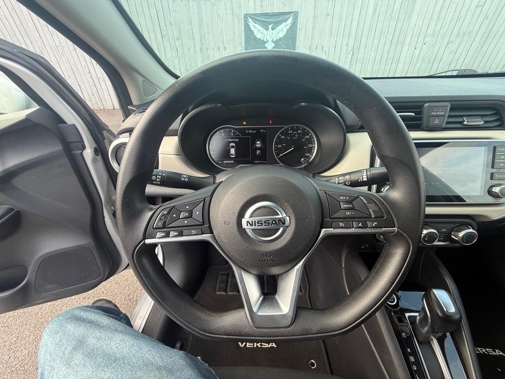 Nissan Versa SV 2021