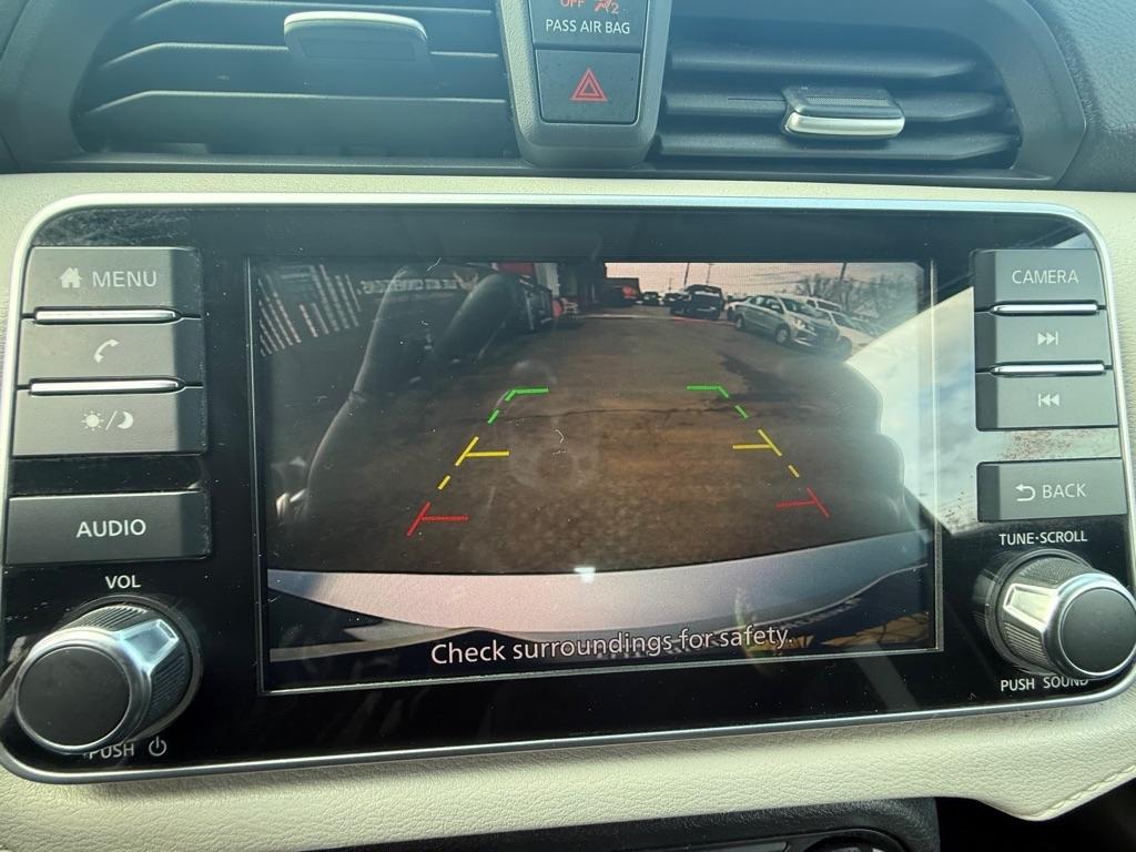 Nissan Versa SV 2021