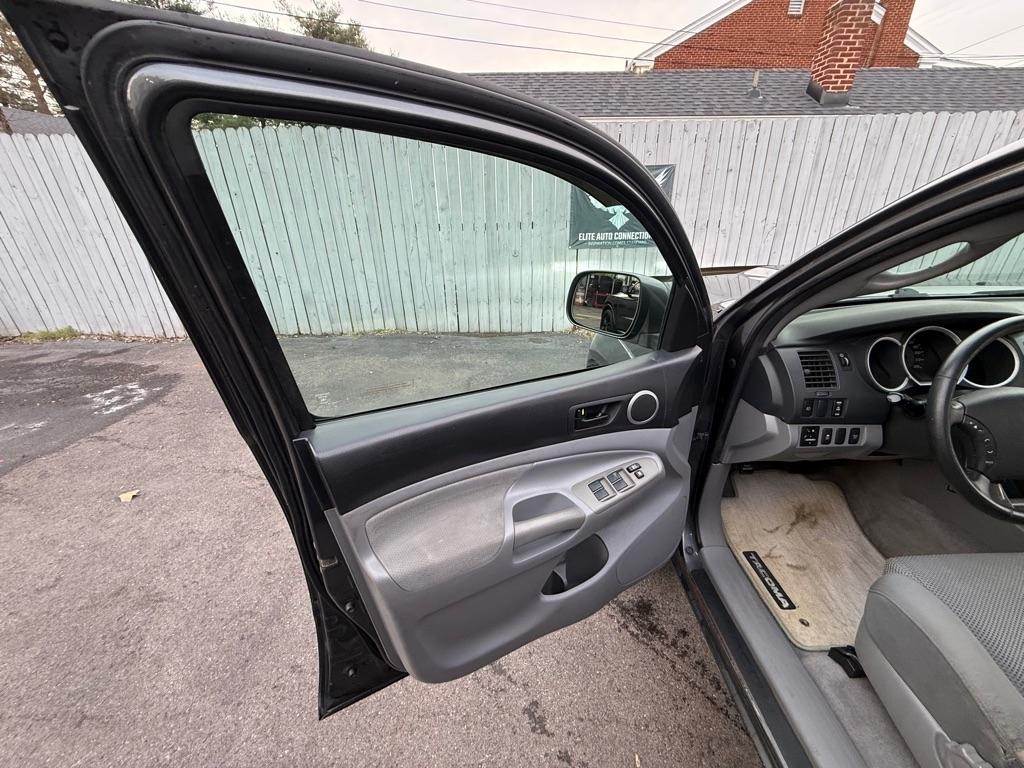 Toyota Tacoma Double Cab Long Bed V6 Auto 4WD 2010