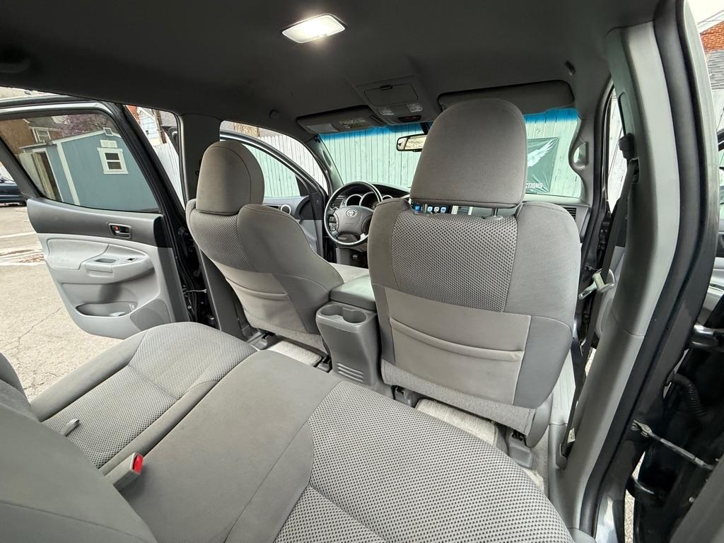 Toyota Tacoma Double Cab Long Bed V6 Auto 4WD 2010