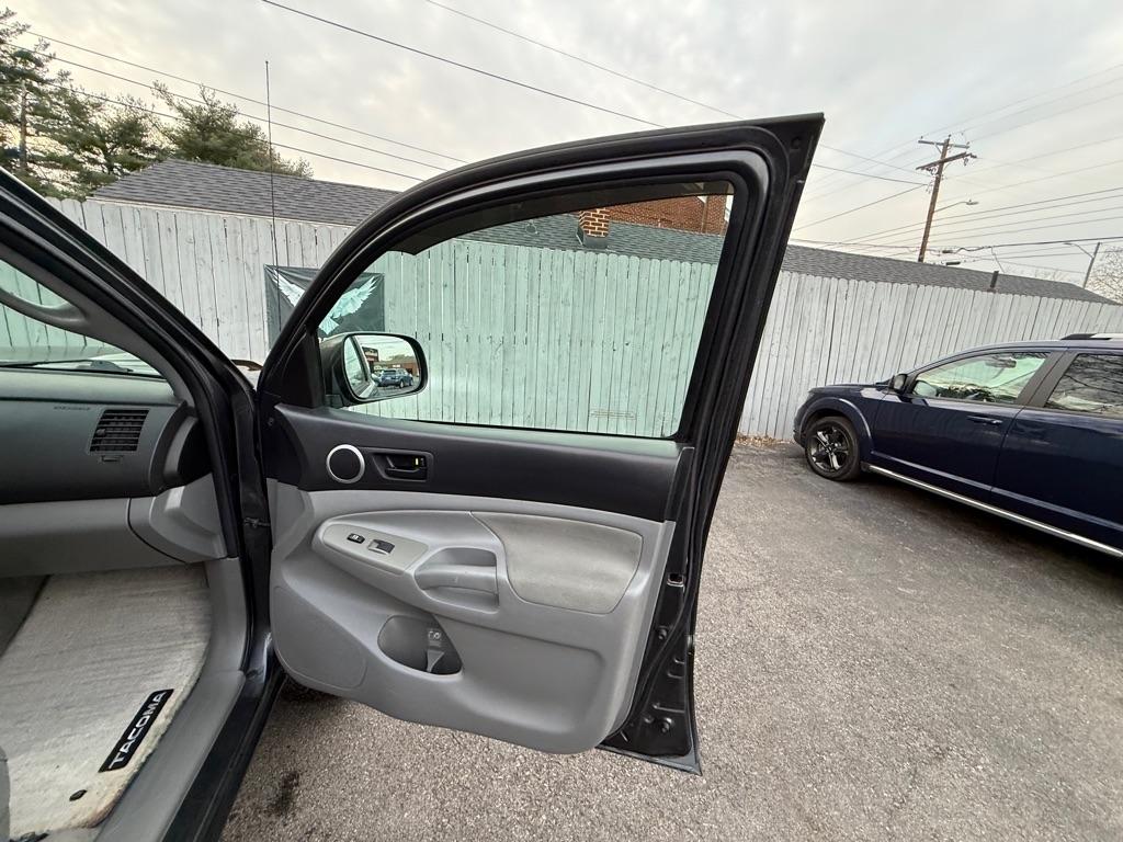 Toyota Tacoma Double Cab Long Bed V6 Auto 4WD 2010