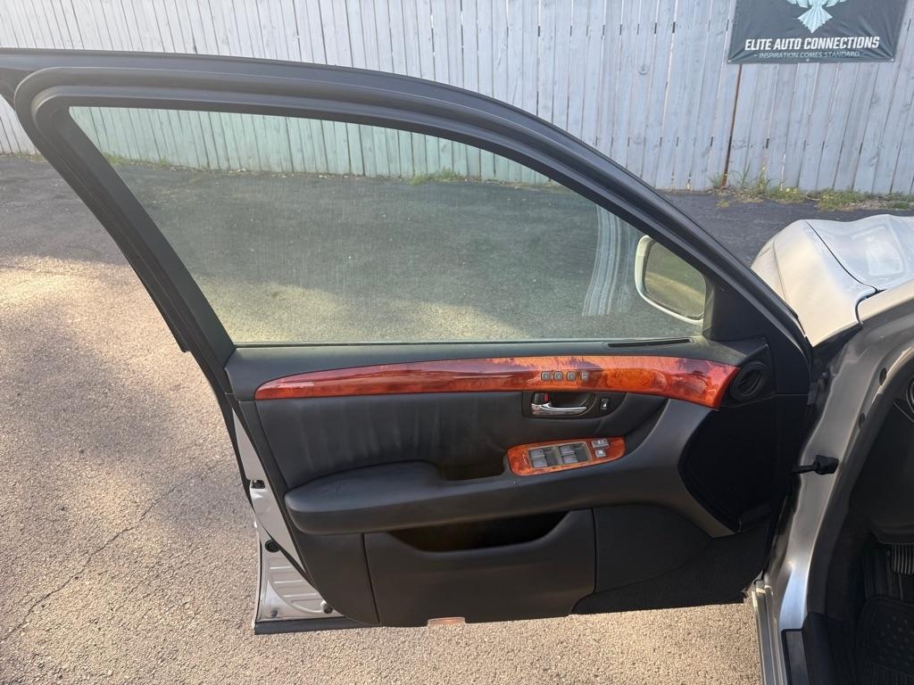 Lexus LS 430 Sedan 2006