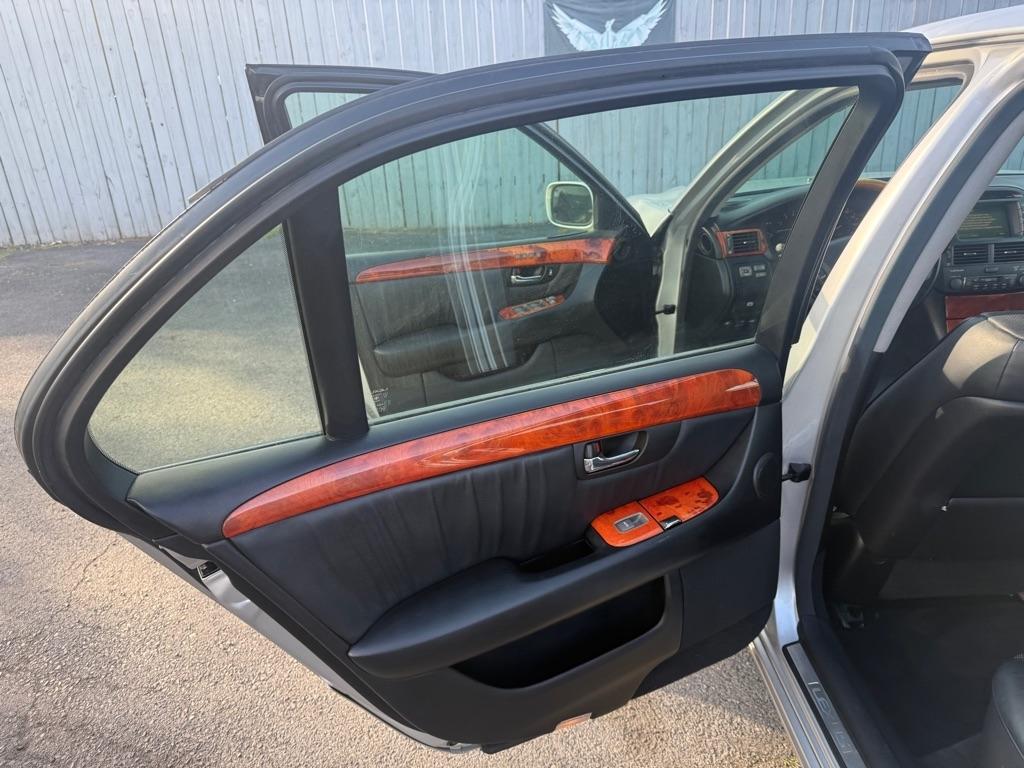 Lexus LS 430 Sedan 2006